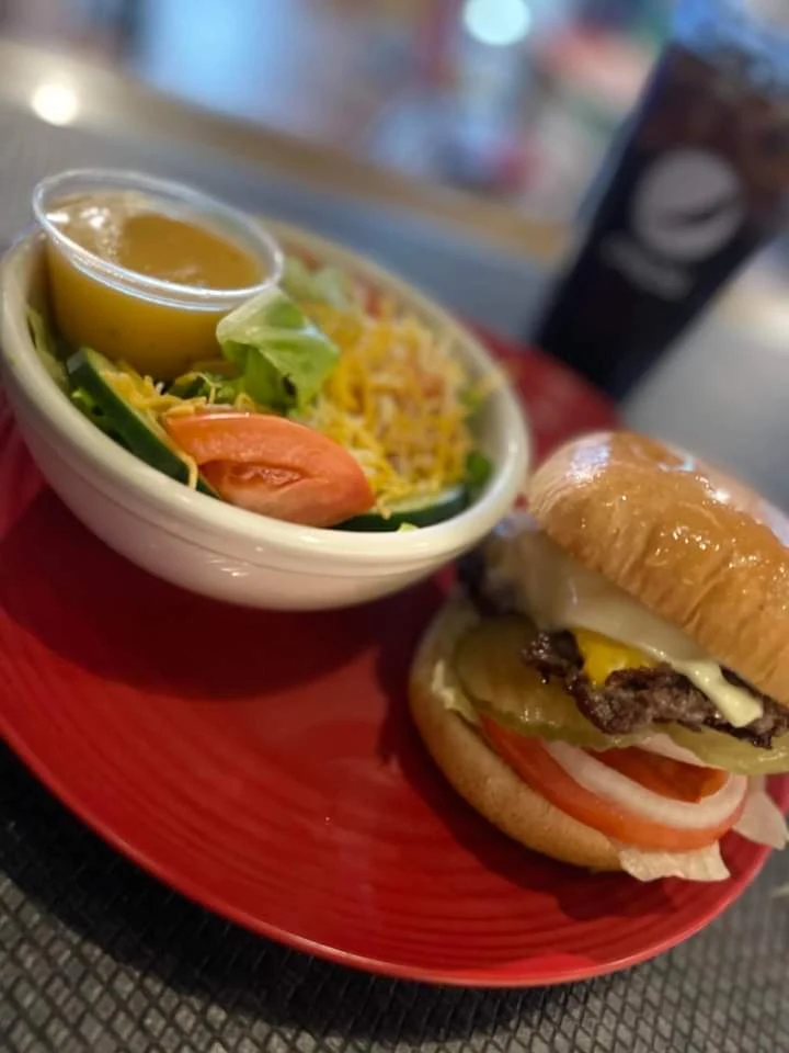 Cheeseburger Deluxe Cheeseburger