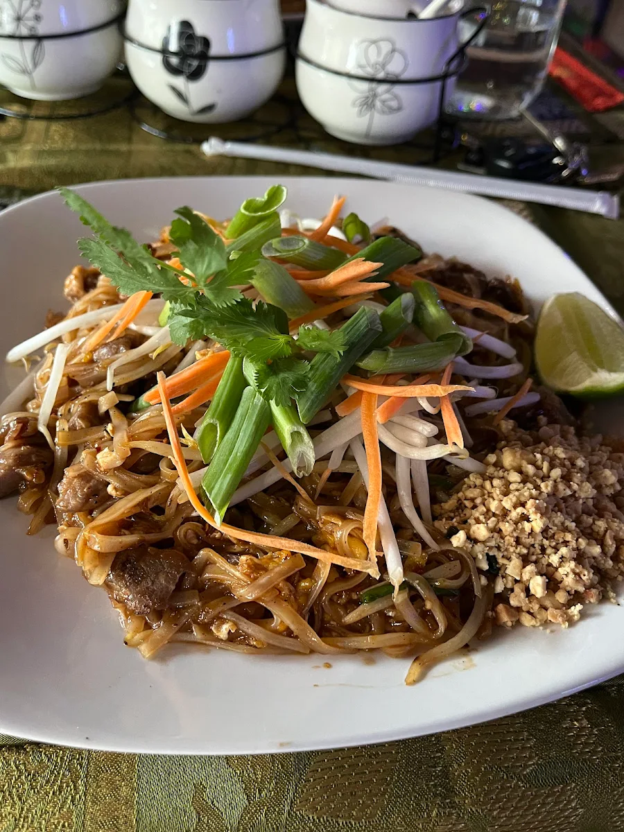 Pad Thai - Beef