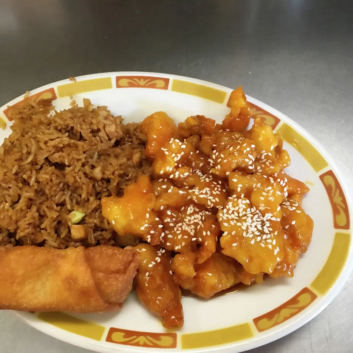 Sesame Chicken Lunch Combo