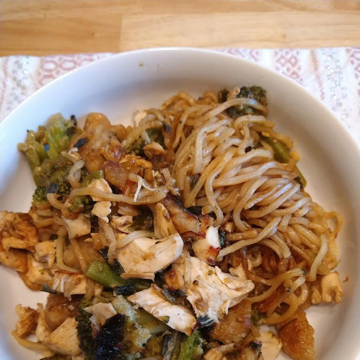 Garlic Chicken Pork Lo Mein