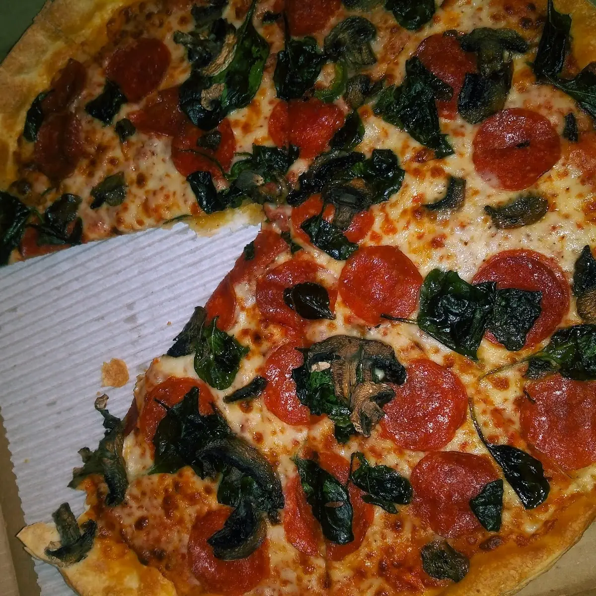 Thin Crust Spinach Pepperoni Pizza