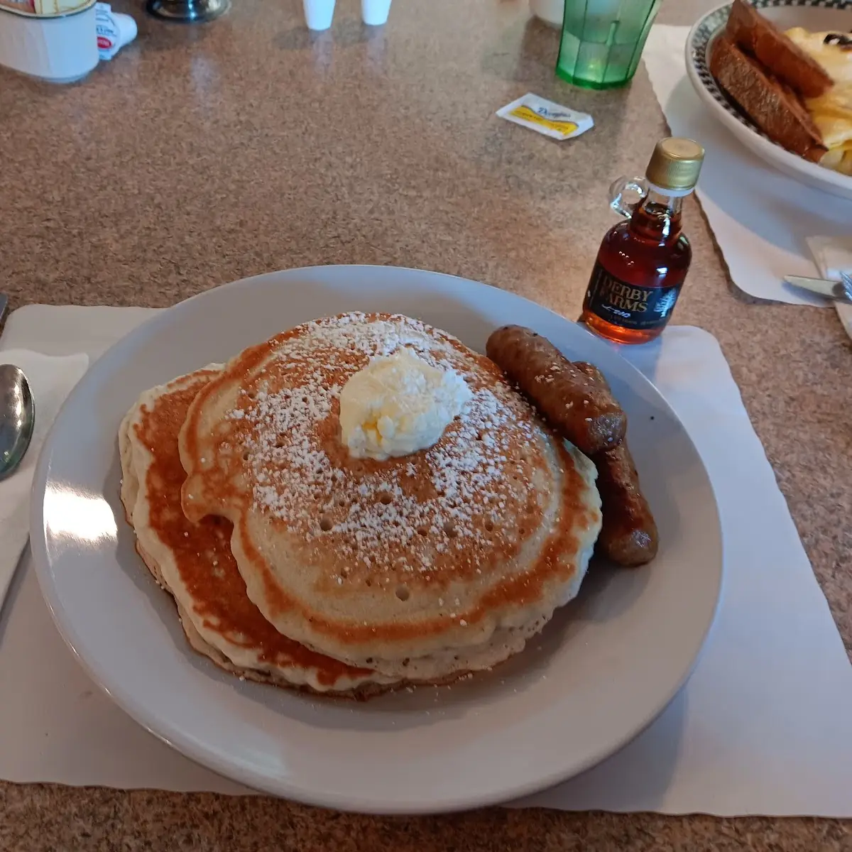 2 Buttermilk Pancakes w Sausage