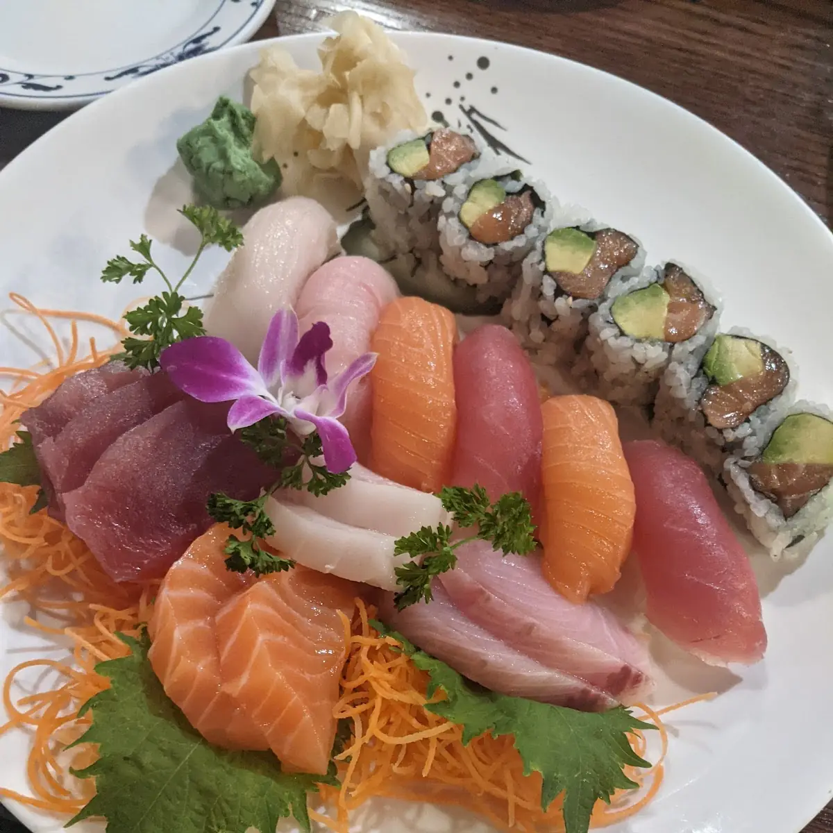 Sushi & Sashimi Combo