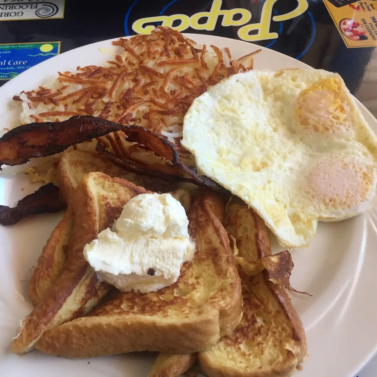 2 Eggs w Bacon and Hash Browns