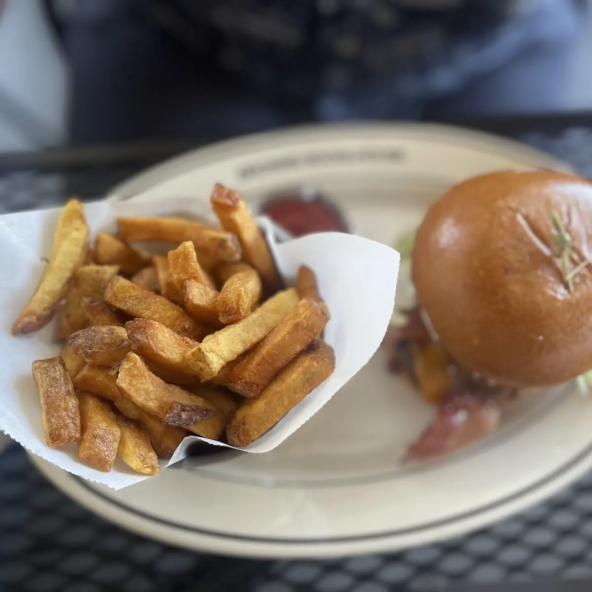Smokehouse Burger, Browns Socialhouse Mccallum