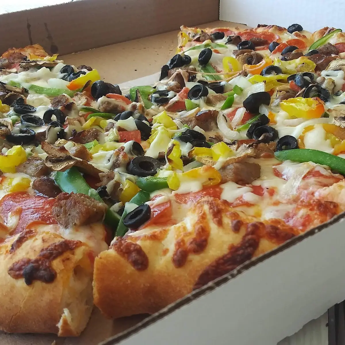 Deluxe Pizza