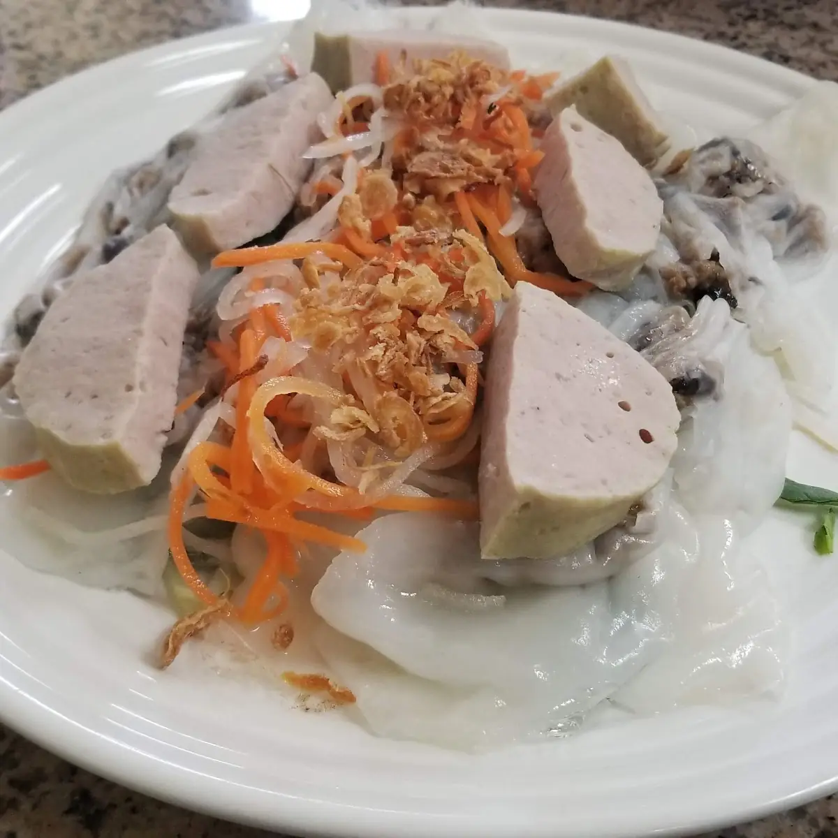 Banh Cuon Cha Lua
