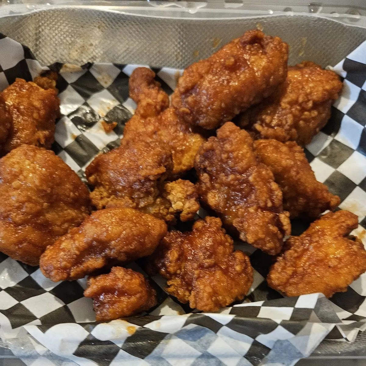 Hot Wings and Honey BBQ Wings