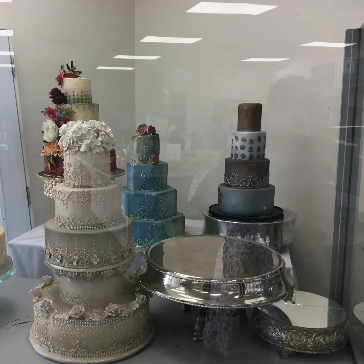 8 Corkscrew Wedding Cake