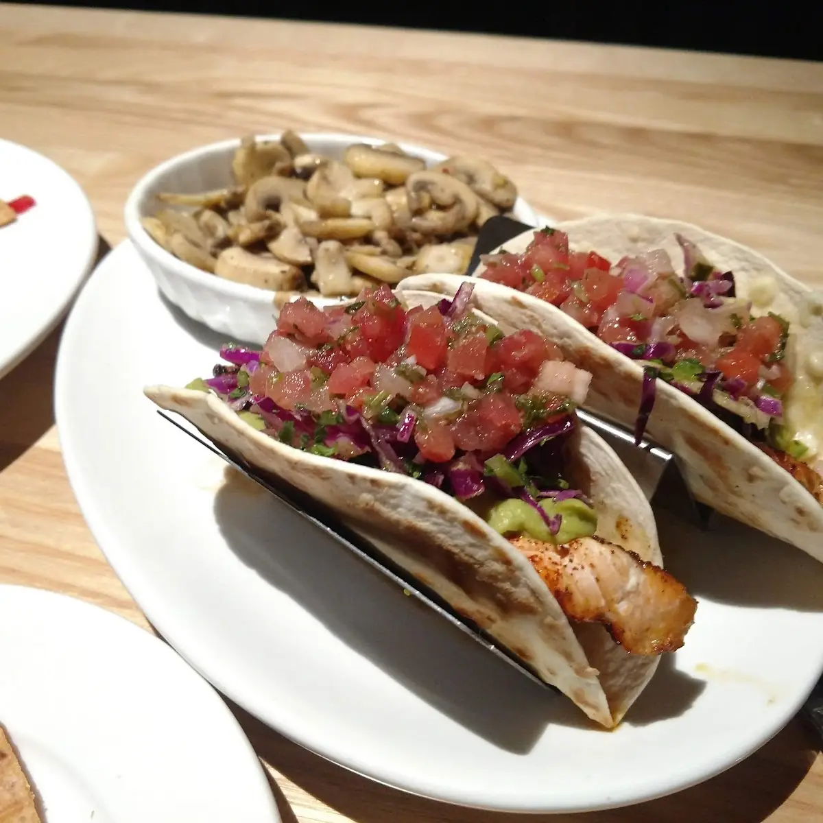 Grilled Salmon Tacos