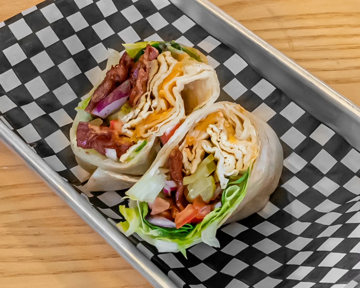 Roll Caesar with Crispy Chicken