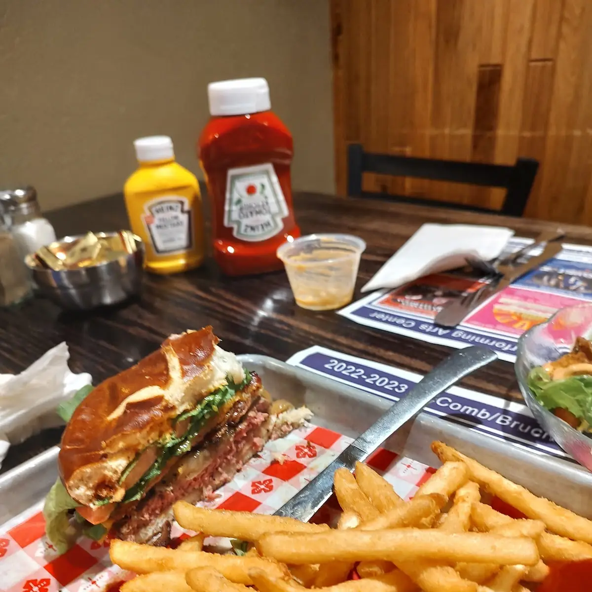 Pub Burger and Fries