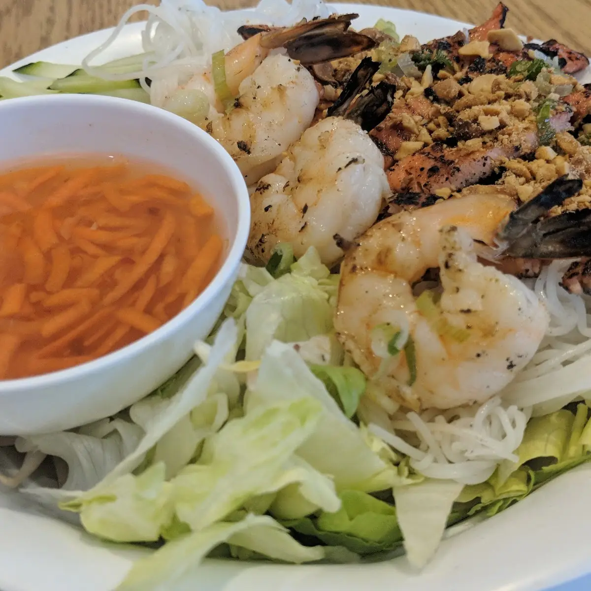 Grilled Shrimp and Beef on Rice Noodle