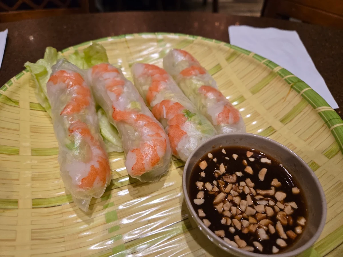 Pork and Shrimp Salad Rolls Goi Cuon 4 Pieces