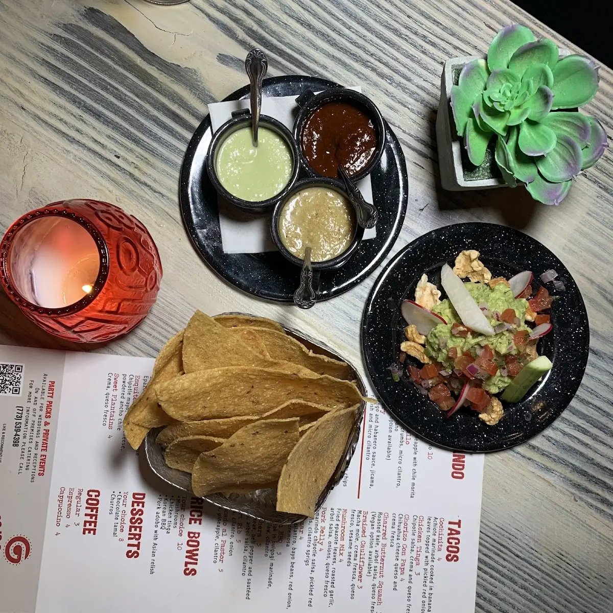Salsas & Chips