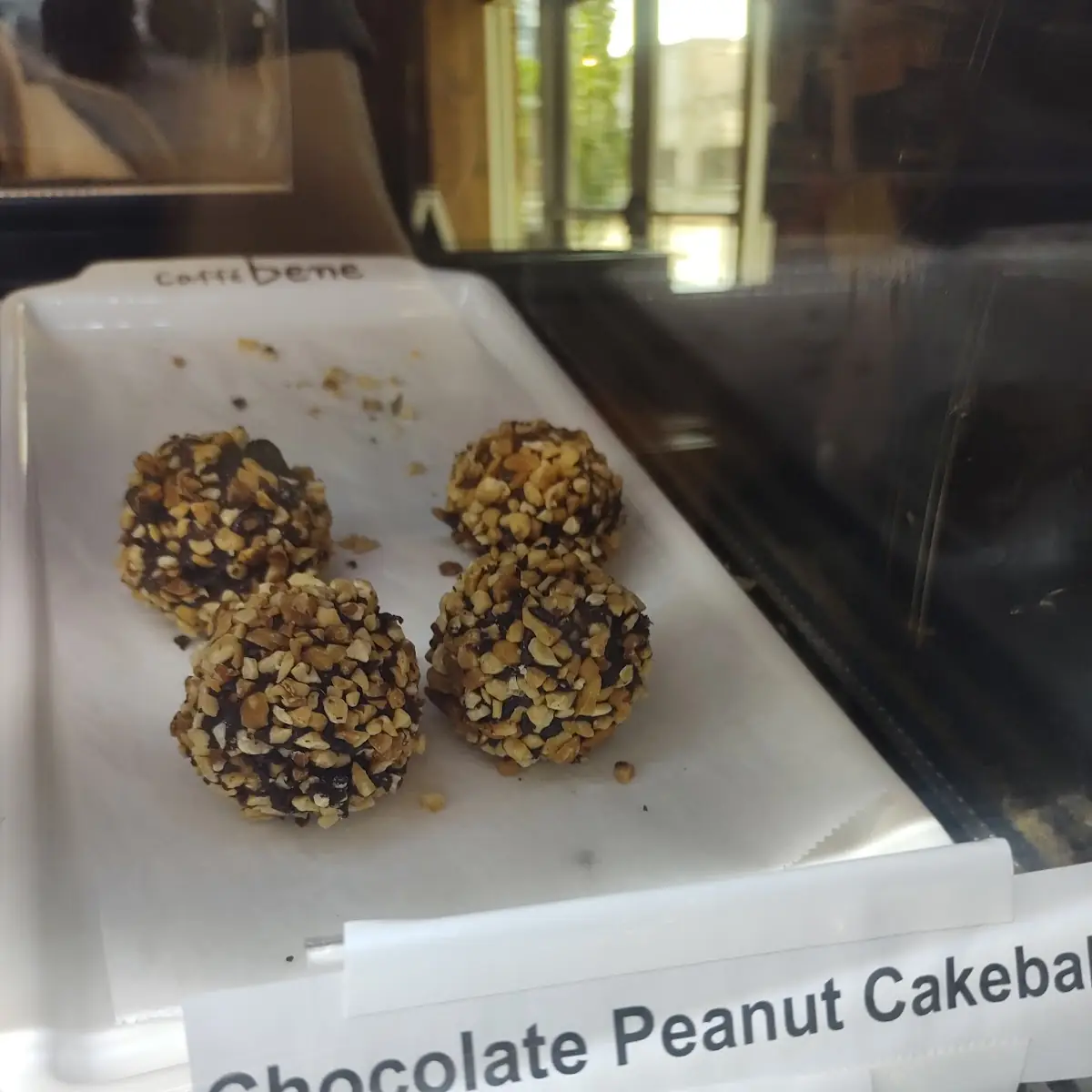 Chocolate Peanut Cake Ball