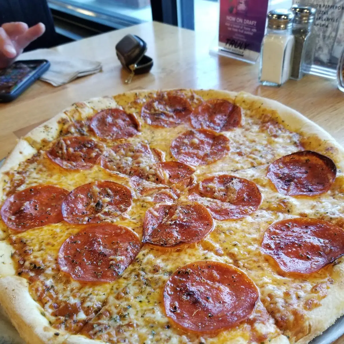 Large Pepperoni Pizza