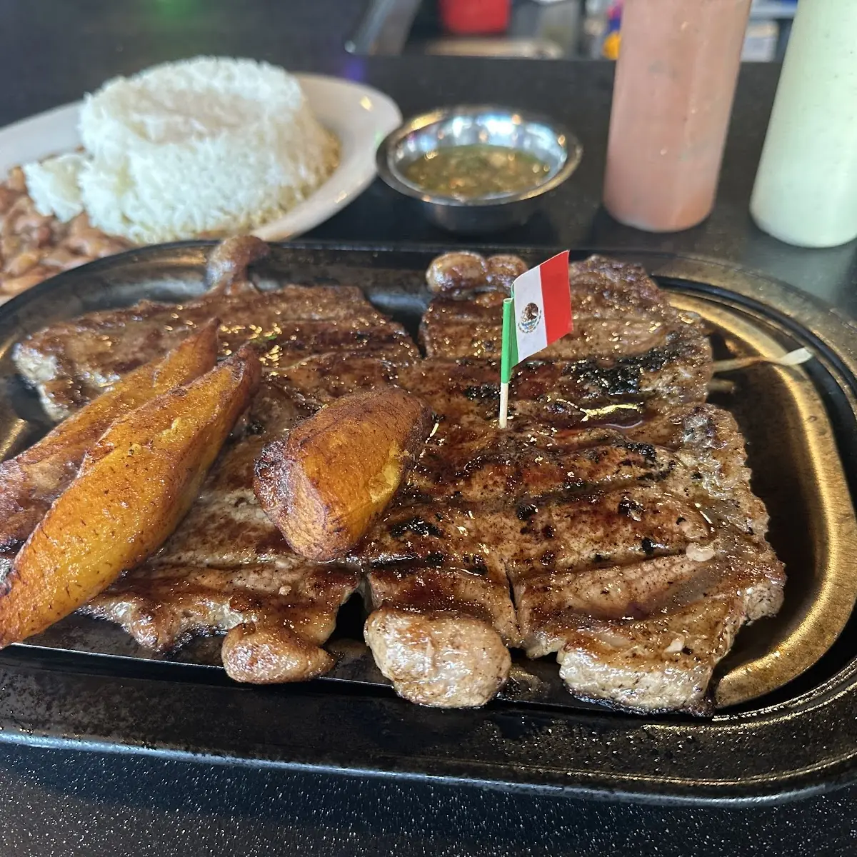 Costilla Puerco Barbecue / Pork Ribs Barbecue Rice & French Fries