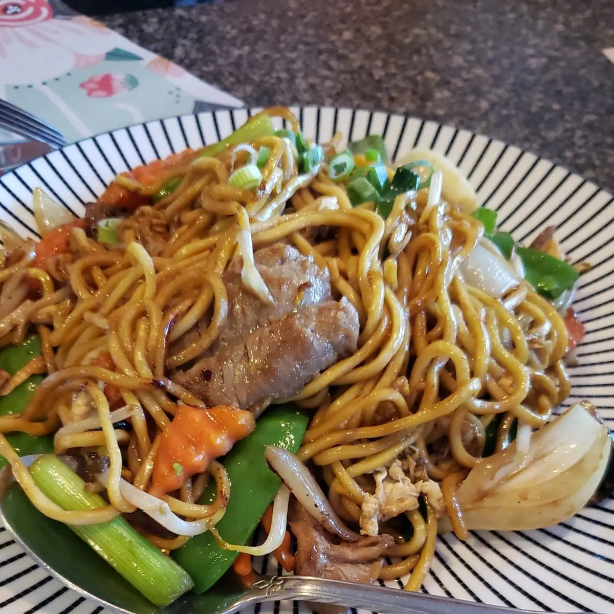 Pad Lo-Mein