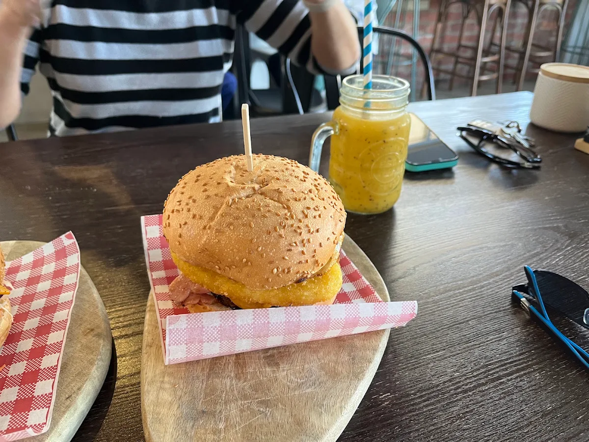 Brekky Burger, Laneway Seven