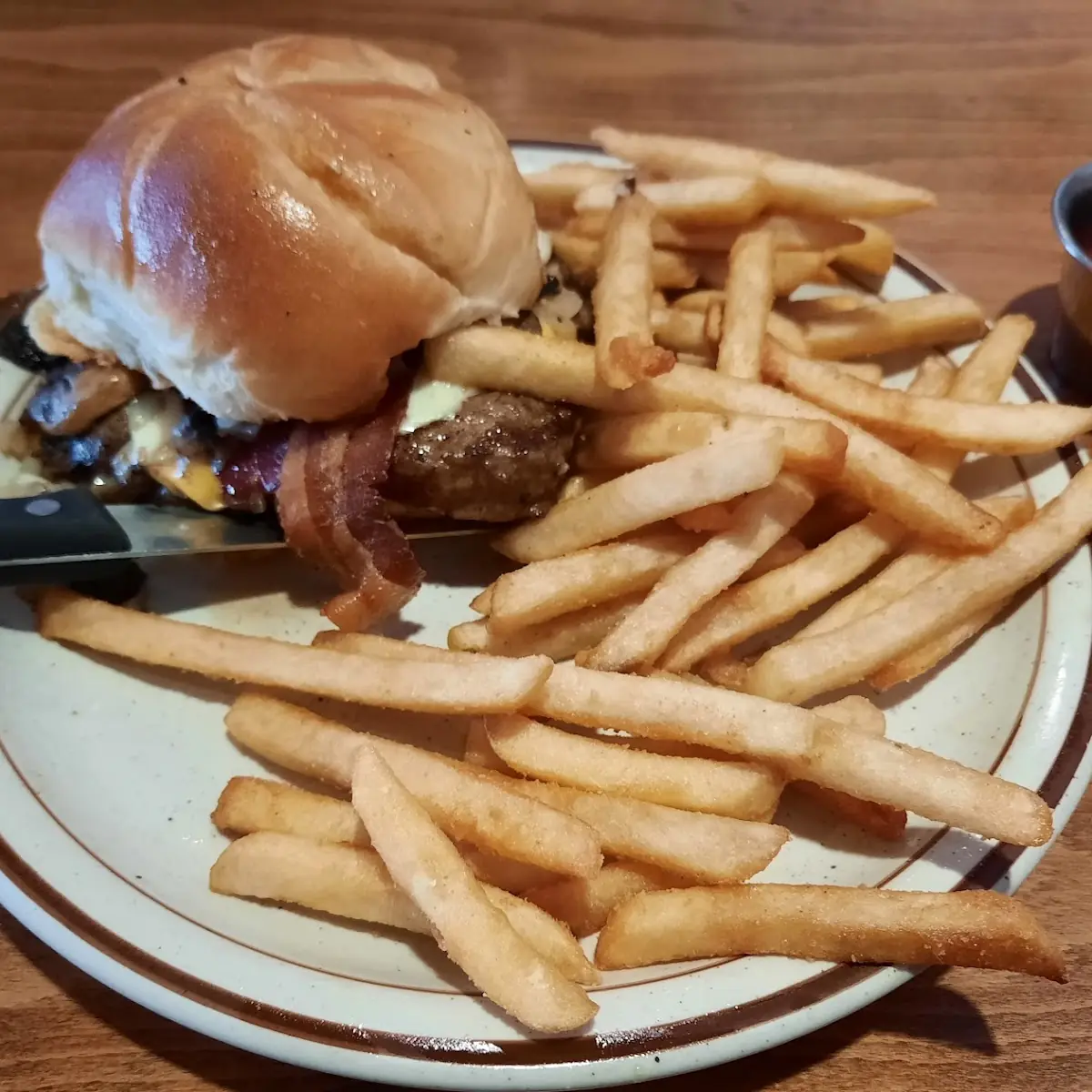 Kelly B Burger Half Pound
