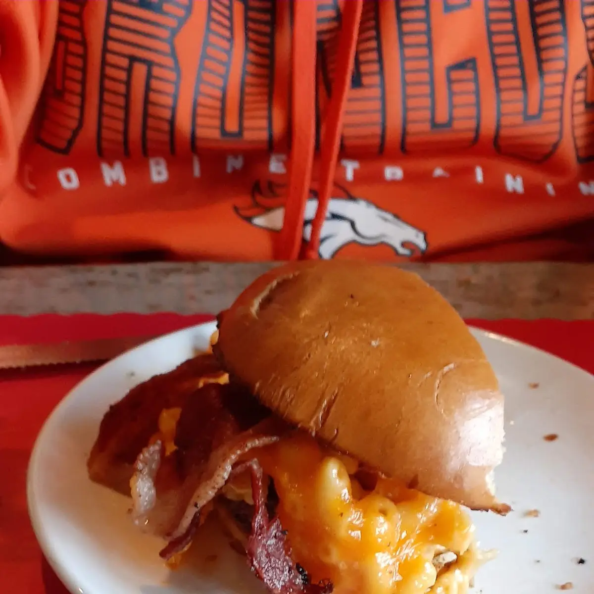 Mac N Cheese Burger