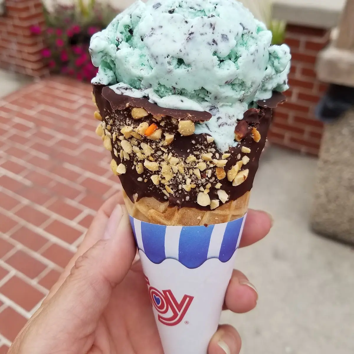 Waffle Cone Dip in Chocolate and Mint