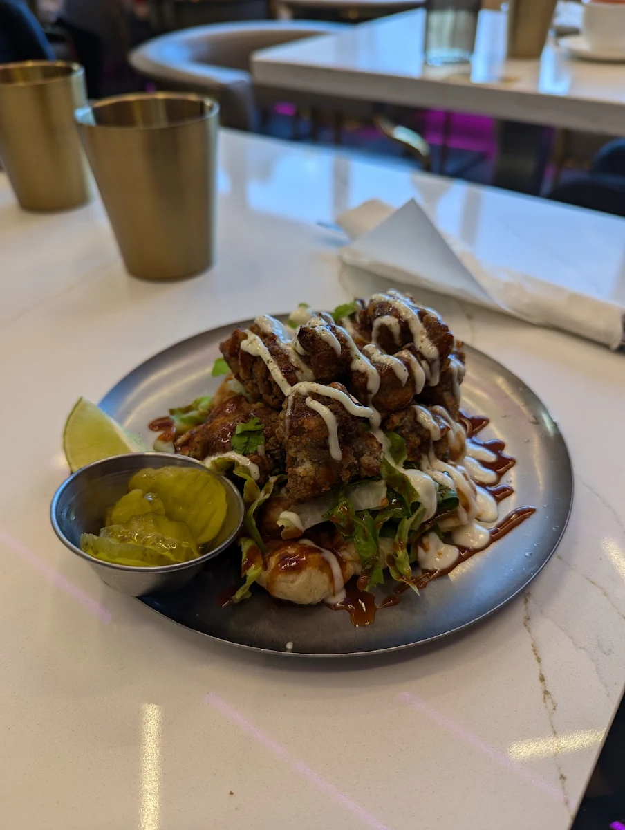 Honey Chicken Croffle, Twilight Cafe & Bar (North York)
