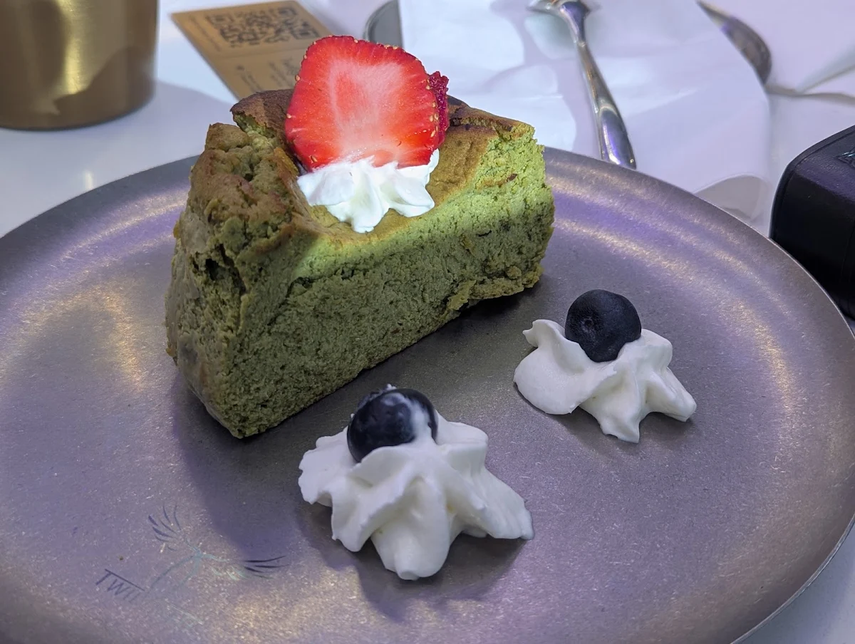 Matcha Basque Cheesecake, Twilight Cafe & Bar (North York)