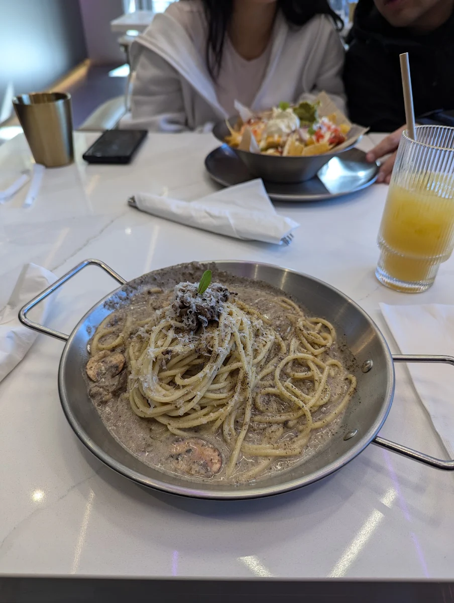 Truffle Mushroom Spaghetti, Twilight Cafe & Bar (North York)