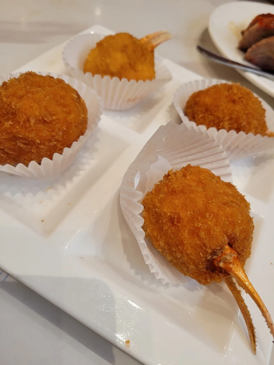 Highlights, Sun Sui Wah Seafood Restaurant