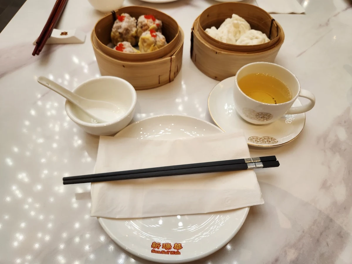 Highlights, Sun Sui Wah Seafood Restaurant