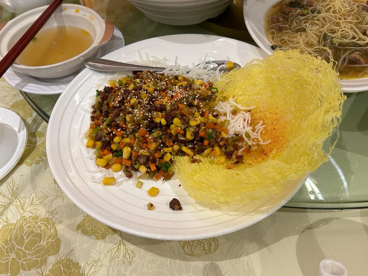 Highlights, Sun Sui Wah Seafood Restaurant