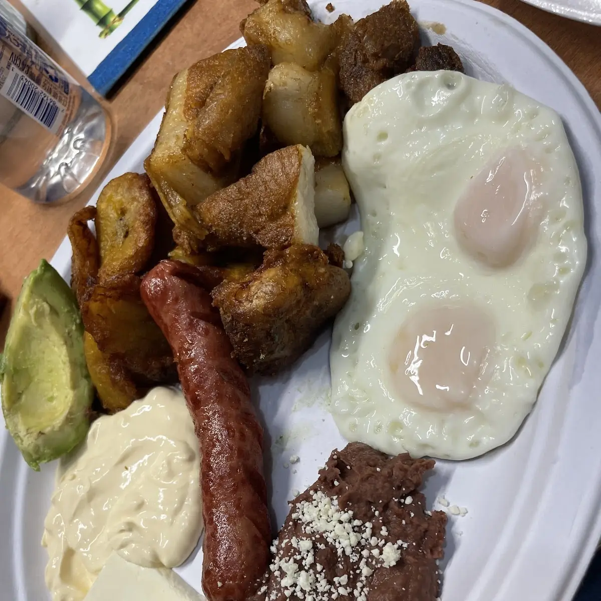 Desayuno Típico Typical Breakfast Plate
