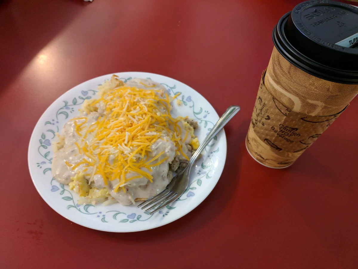 Sausage Gravy with Hashbrowns