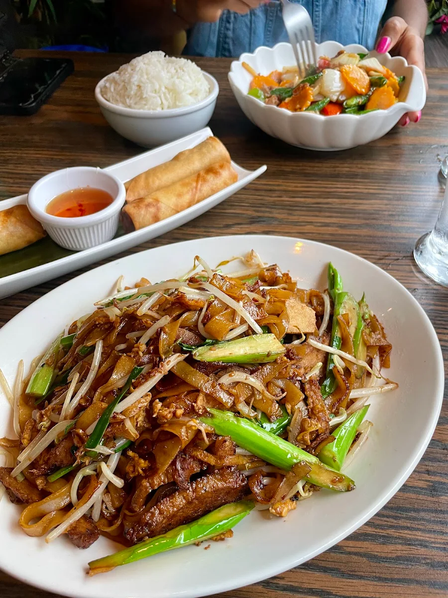 Pad See EW, Little Asia