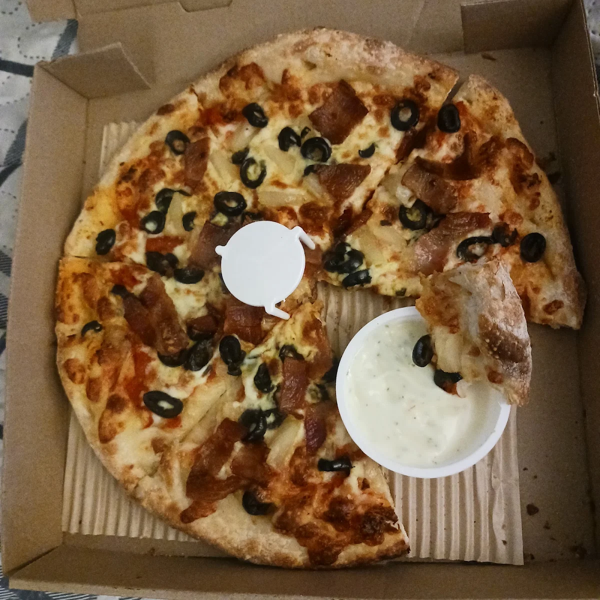 Pineapple Olive Bacon Pizza, Pizzaville