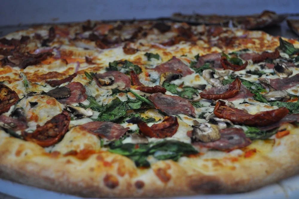 Spinach Bacon Goat Cheese - 18 Extra Large 12 Slices, Pizzaville