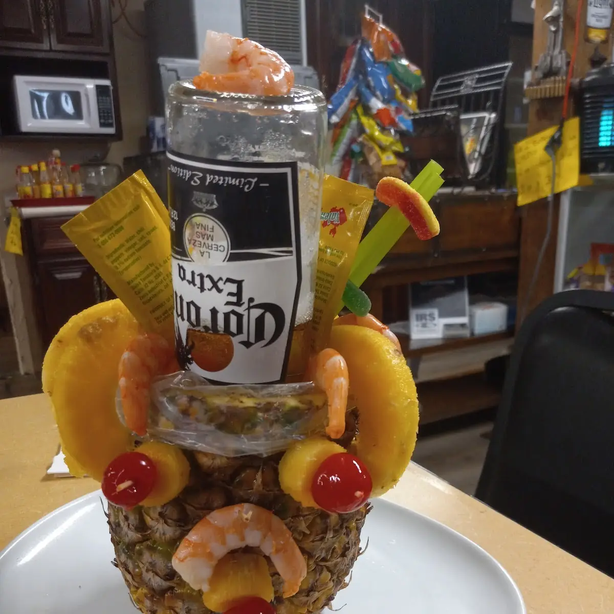 Piña Loca Loca Pineapple