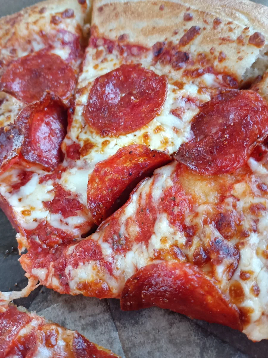 Gluten Friendly Pepperoni Pizza, Little Caesars Pizza