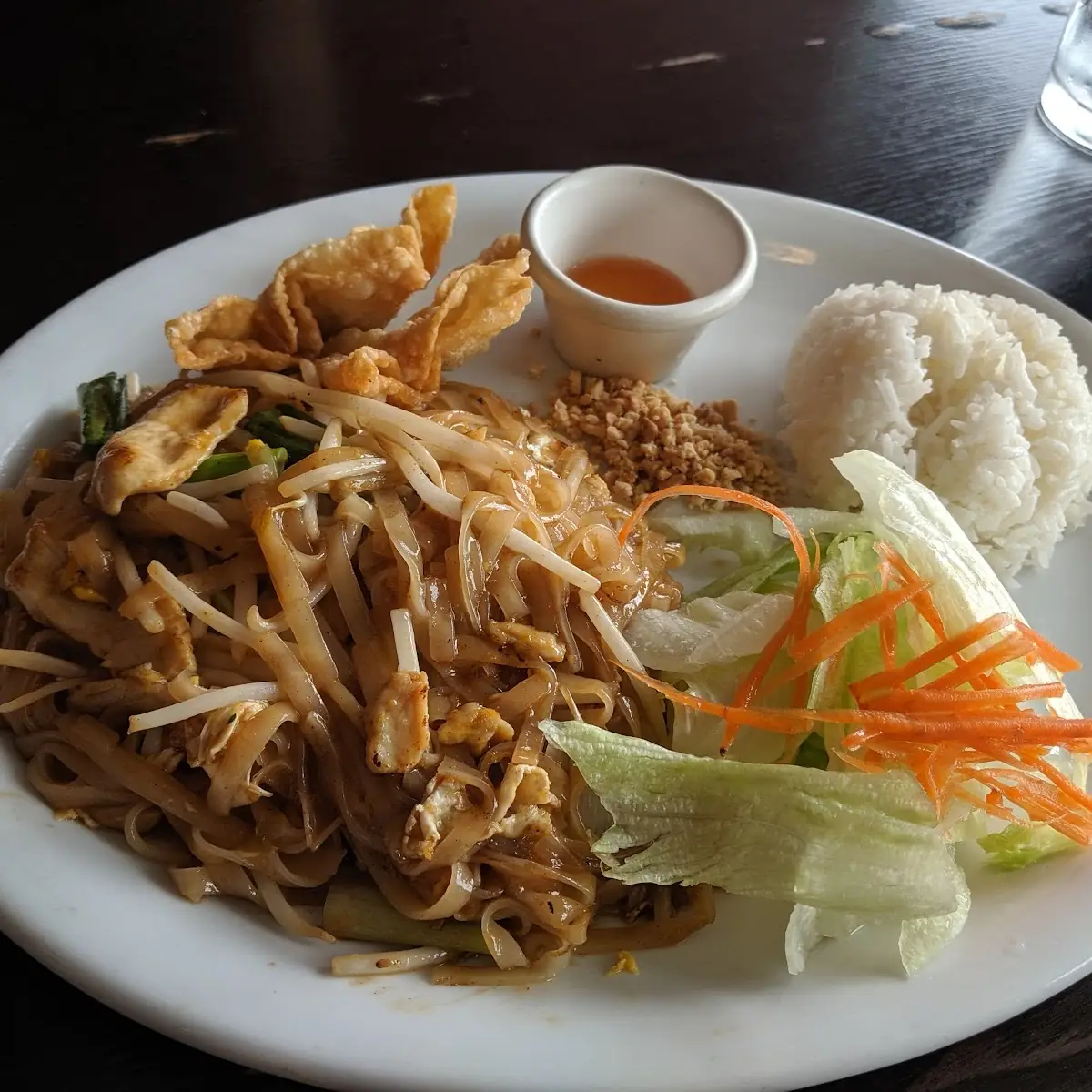 Chicken Pad Thai Lunch Special