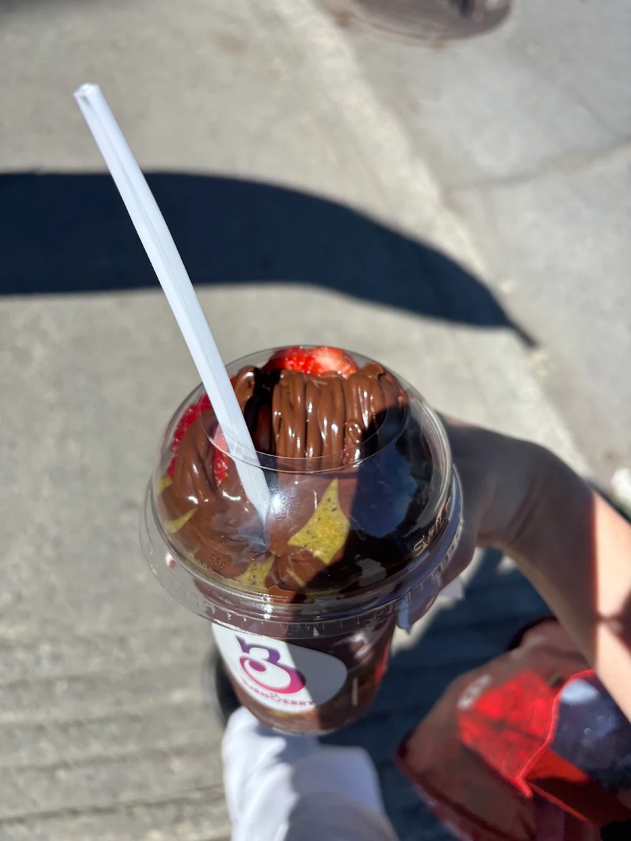 Highlights, TurnBerry Acai