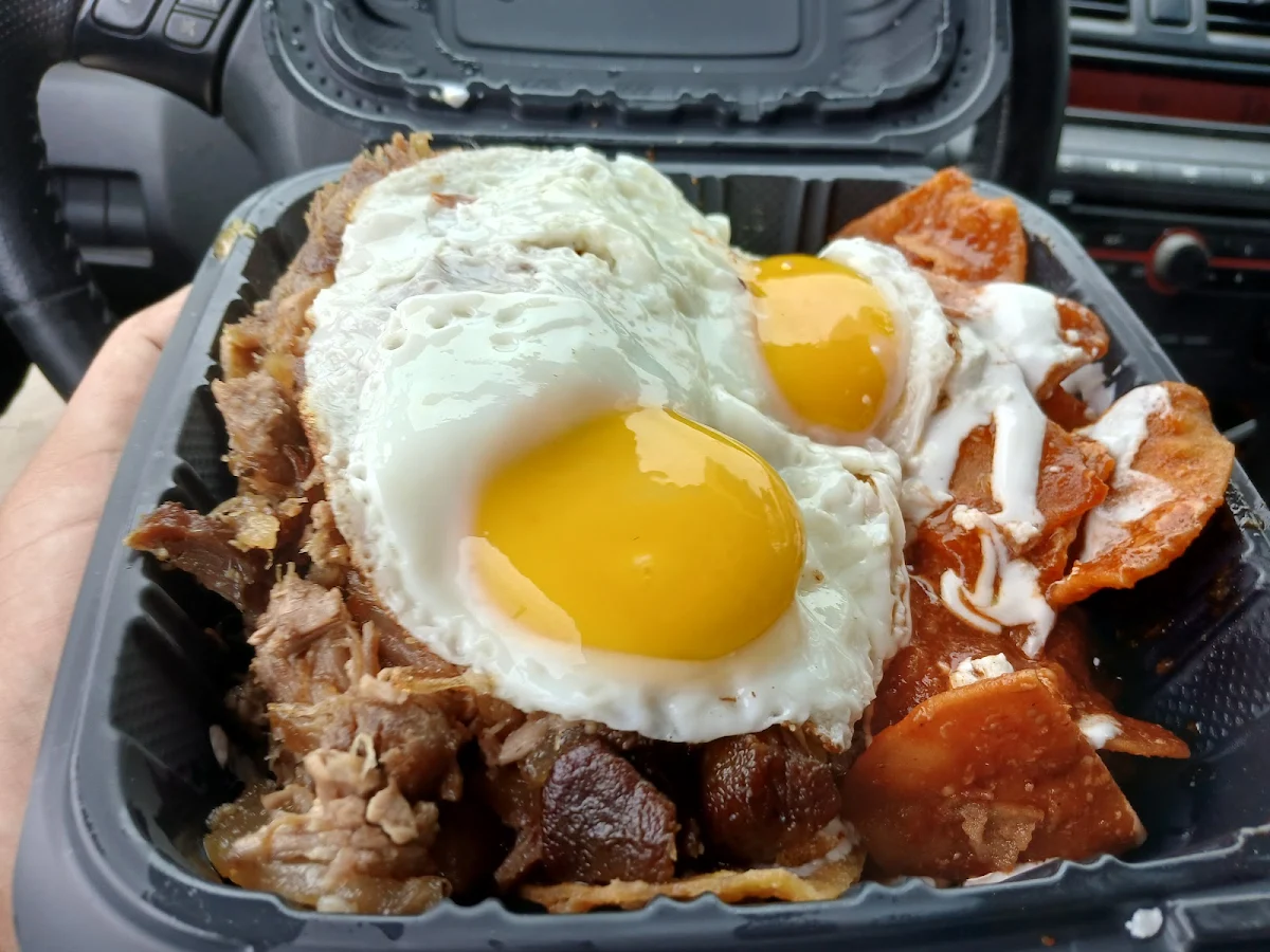 Chilaquiles Divorciados