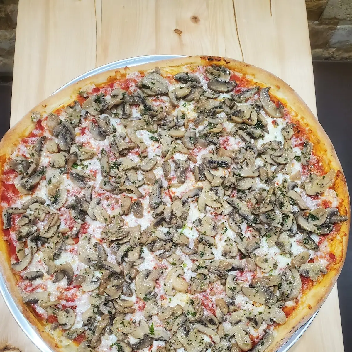 Sauteed Mushrooms Pizza