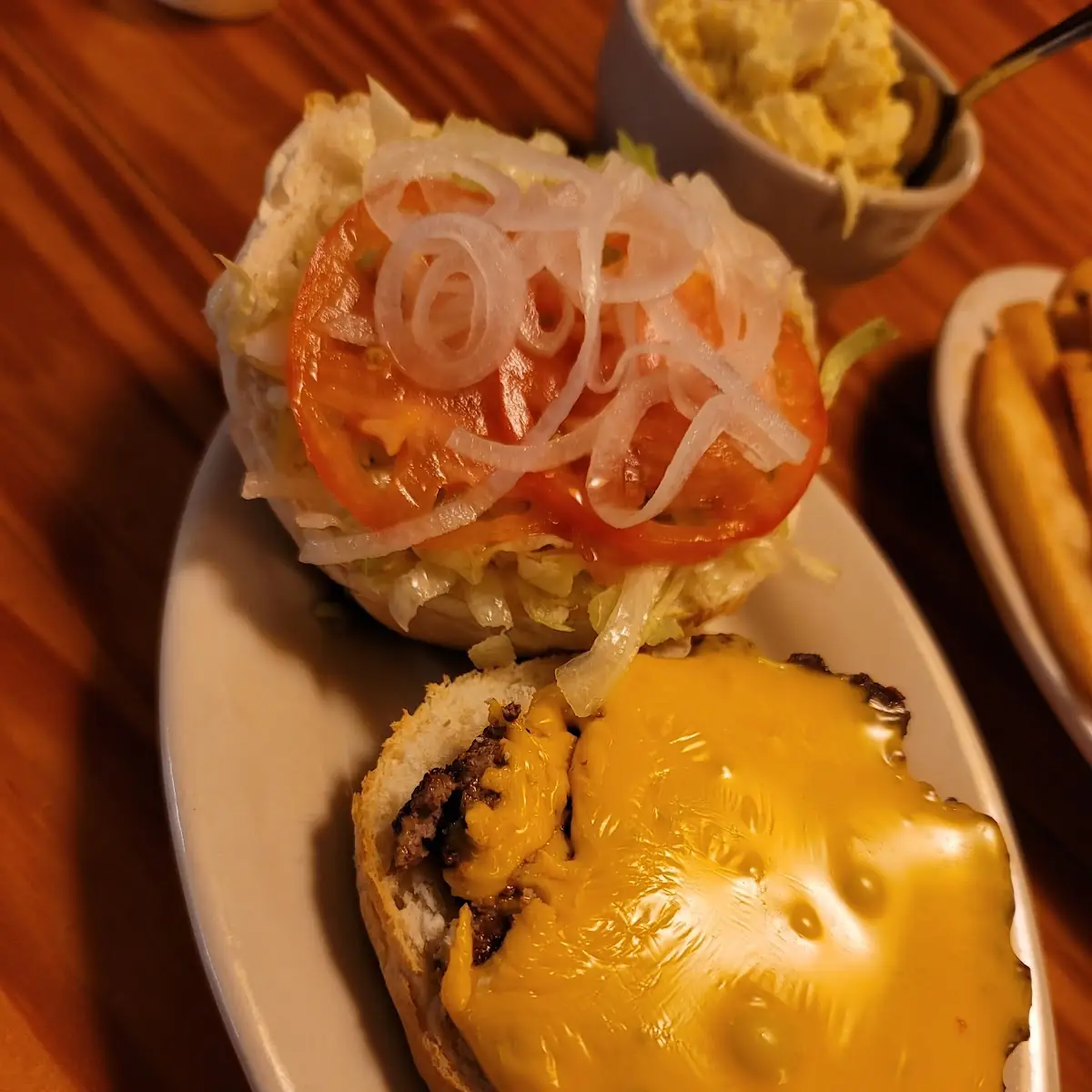 Cheeseburger Deluxe