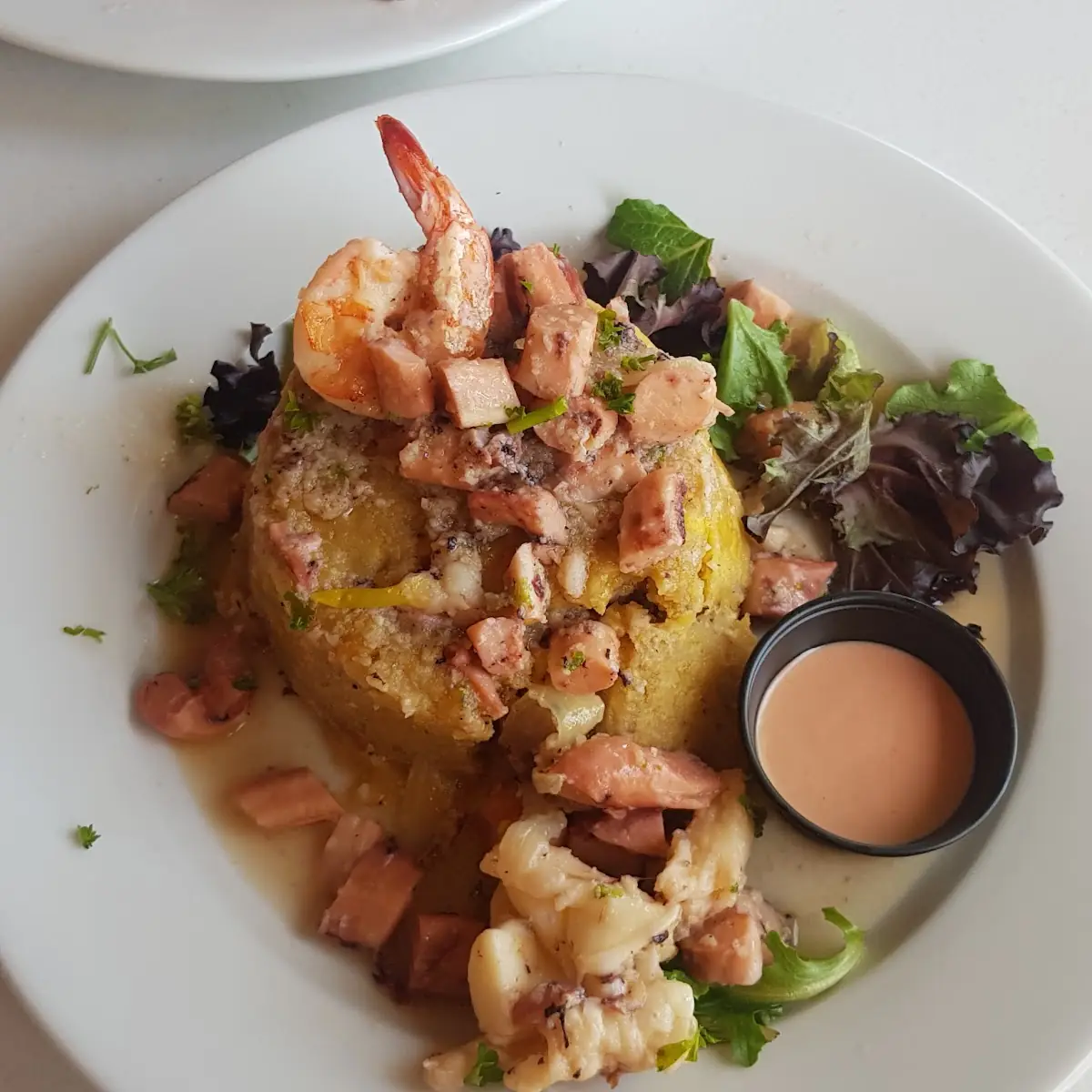 Mofongo Relleno De Mariscos Al Ajillo