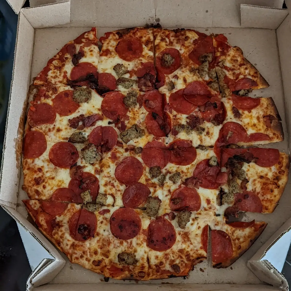 Large Thin Crust Pepperoni Sausage Bacon