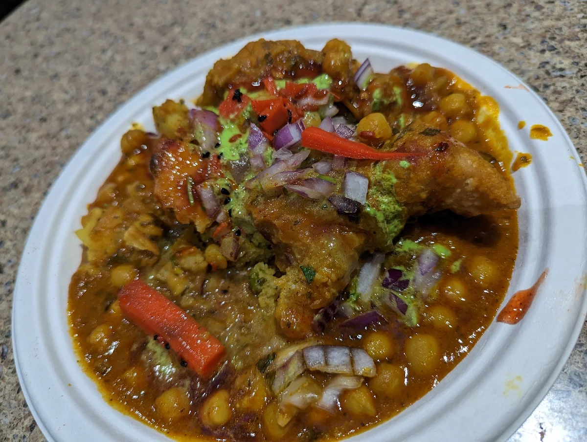 Samosa Chat, Chat Hut Sweets & Restaurant