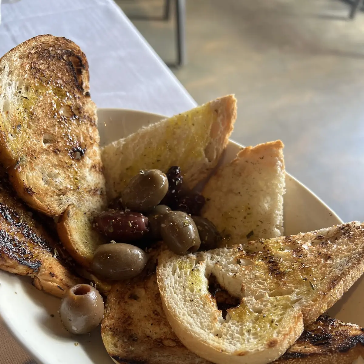 Olives & Garlic Bread