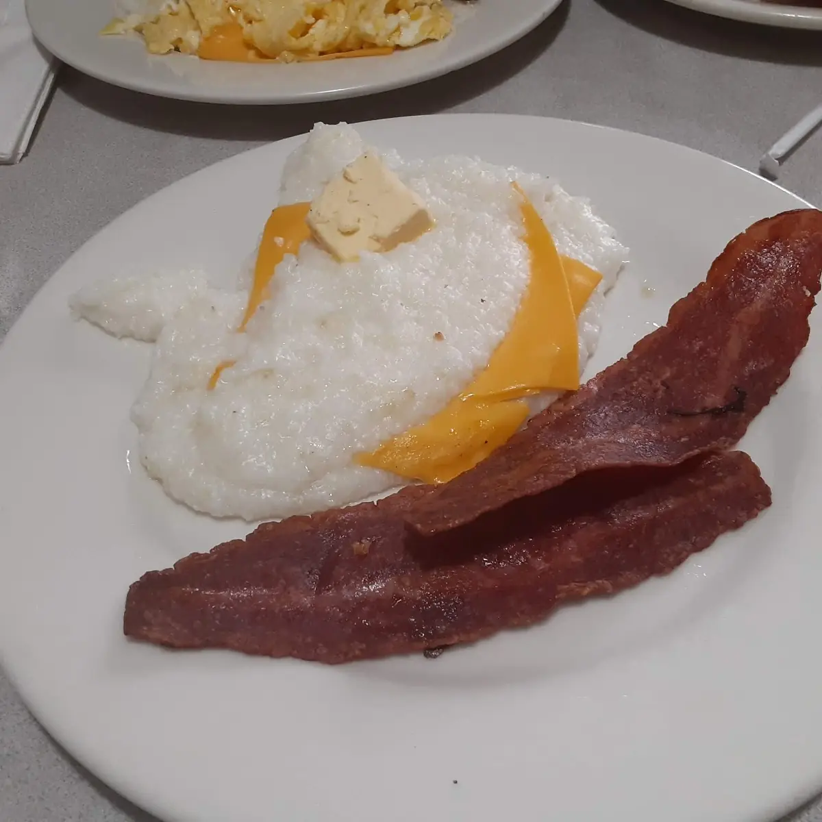 Grits and Cheese with Turkey Bacon
